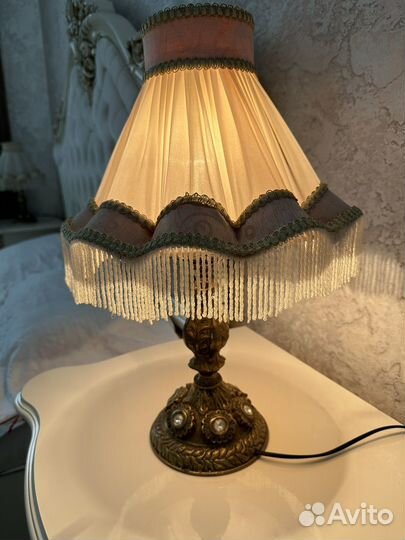 Светильник настольный