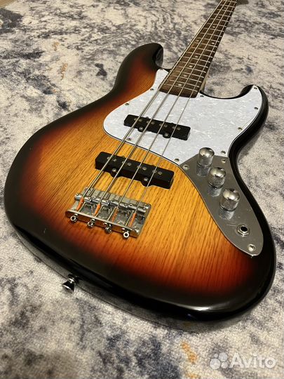 Бас Гитара Homage