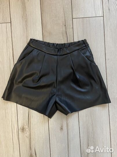 Кожаные шорты