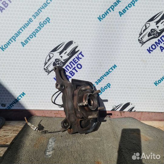 Кулак поворотный передний левый Nissan Qashqai J10