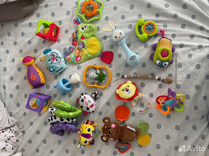 Развивающие игрушки пакетом lamaze