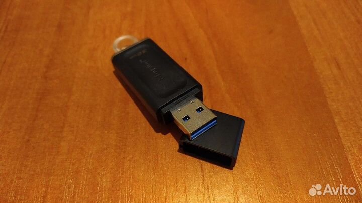 USB Flash Kingston 32 Гб