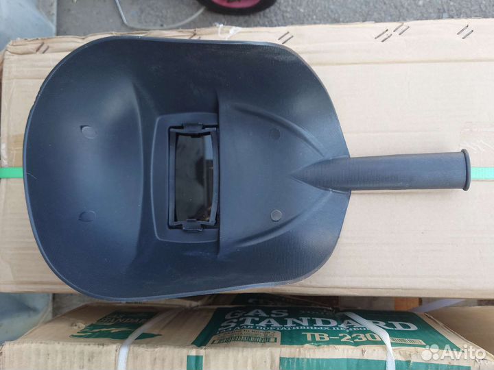 Маска сварщика с ручкой