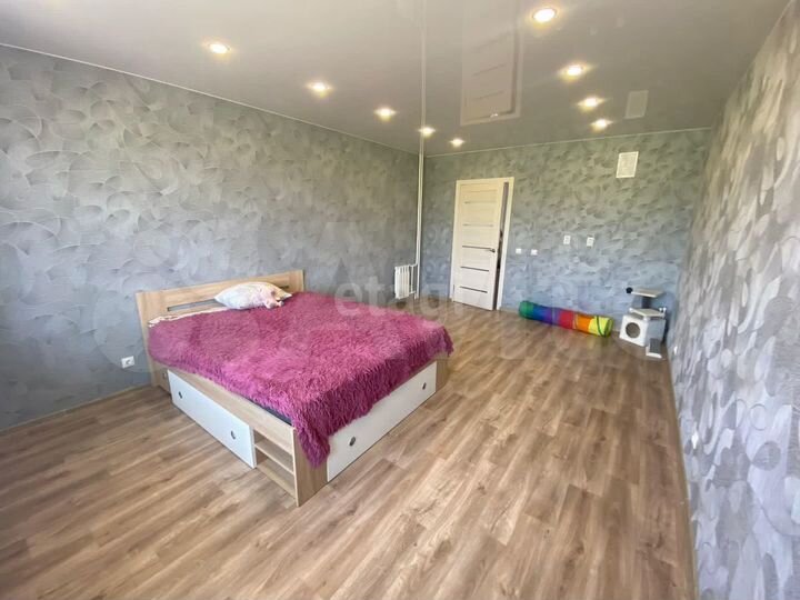 2-к. квартира, 63 м², 2/3 эт.