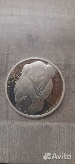 Австралийский доллар серебро