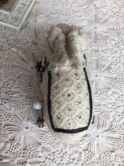 Музыкальный кролик(интерьерная игрушка)