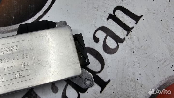 Блок управление крышей на Mercedes W124 A124