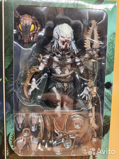 Фигурка Alpha Predator 20см