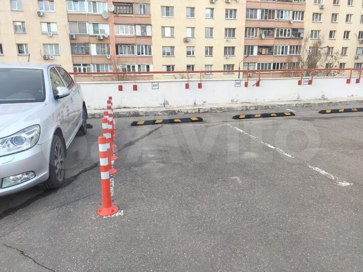Машиноместо, 13 м²
