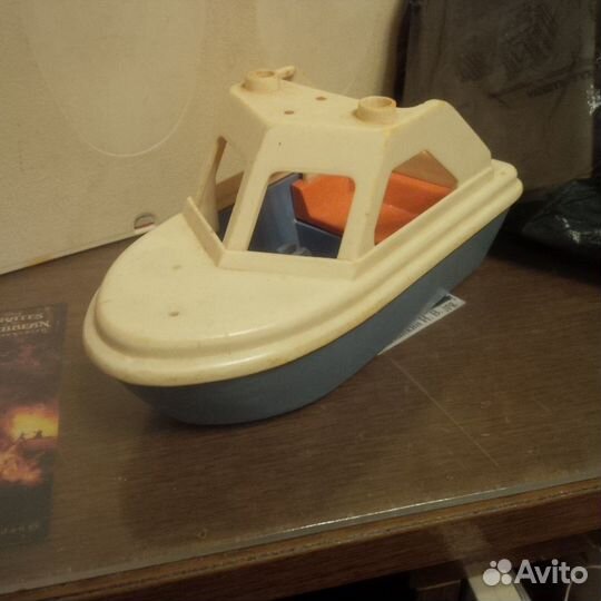 Игрушки ссср,трактор,змейка,катер,кораблик,машинки