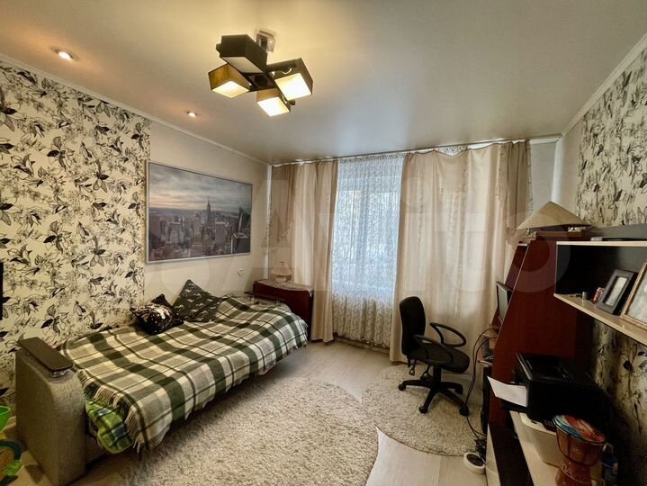 4-к. квартира, 86,5 м², 1/10 эт.