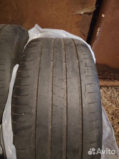 Kumho Ecsta HS51 235/45 R18