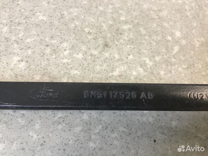 Поводок стеклоочистителя передний левый Ford Focus