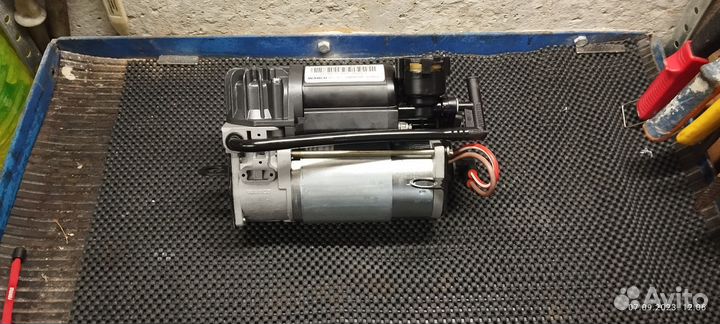 Компрессор пневмоподвески Wabco w220