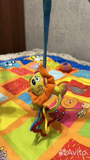 Большой развивающий коврик и погремушки