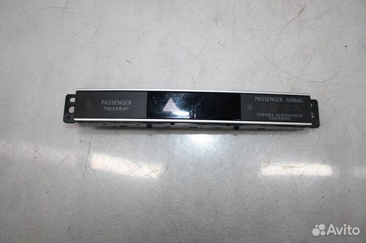 Кнопка аварийной сигнализации mitsubishi outlander