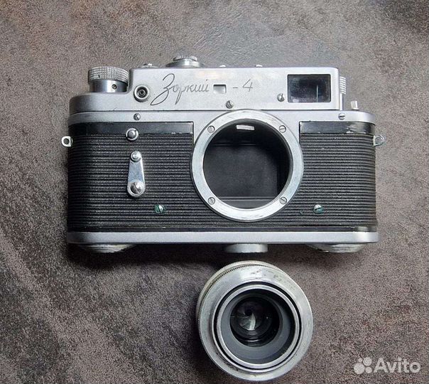 Винтажный плёночный фотоаппарат