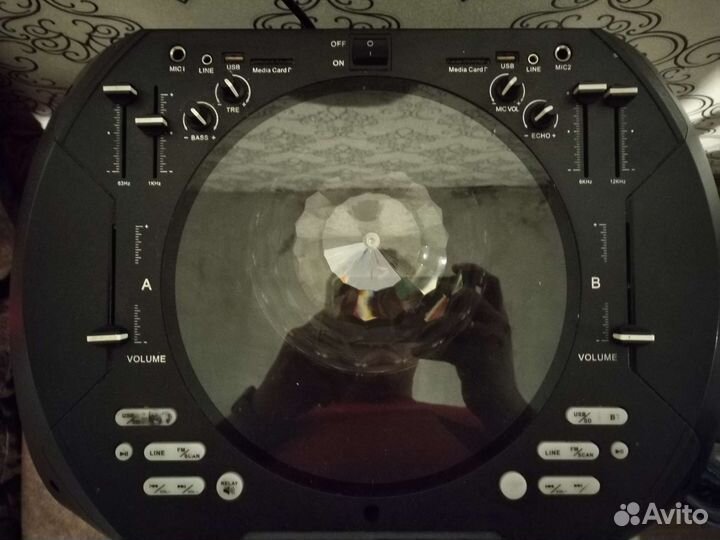 Музыкальная колонка с блютузом и караоке