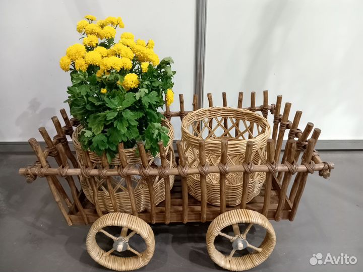 Тележка садовая декоративная