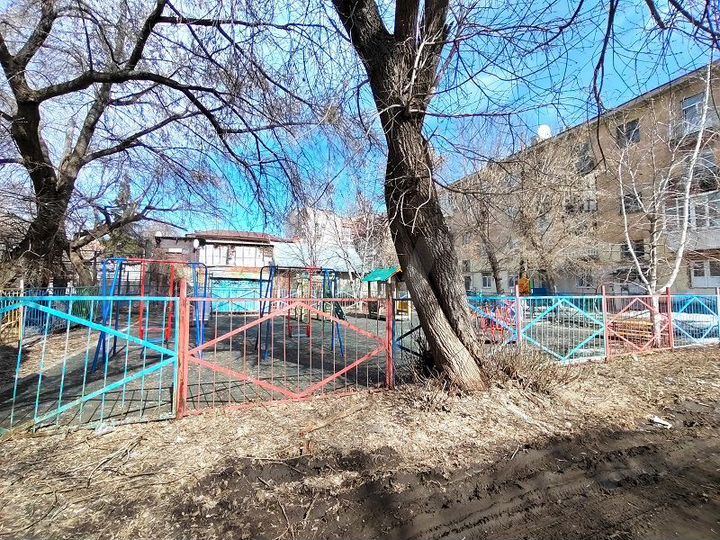 Здание с участком, 98.7 м²