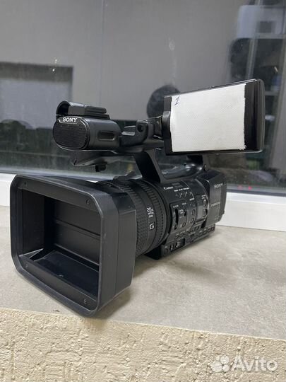 Видеокамера sony NXR-NX5E