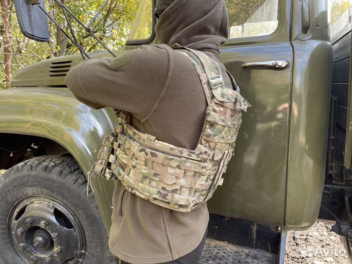 Тактический жилет с подсумками
