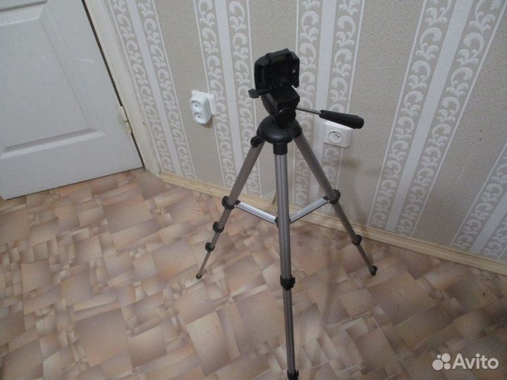 Штатив-стойка для фотоаппарата