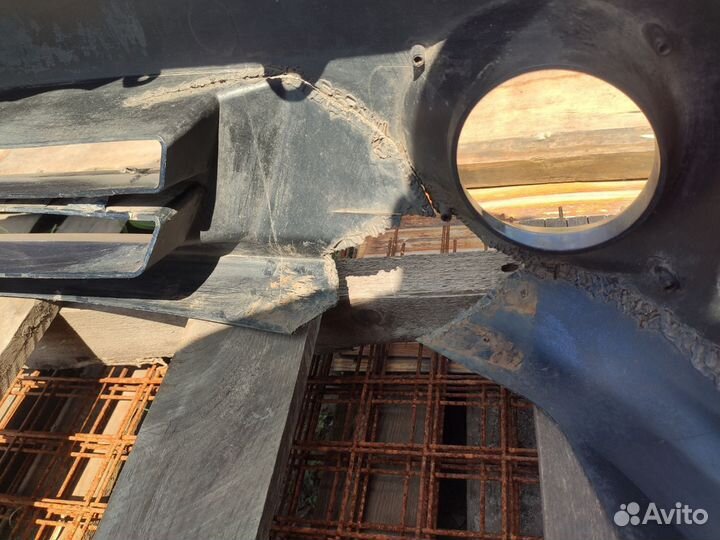 Бампер передний kia spectra темно-синий б/у битый