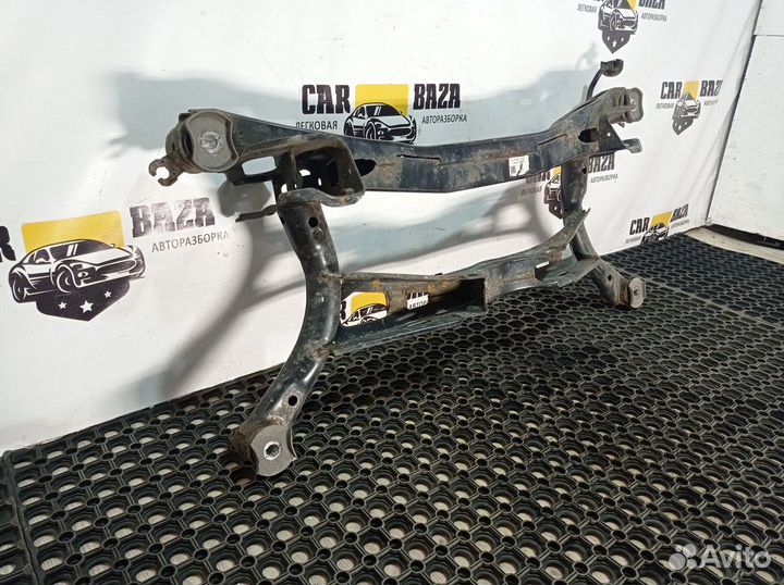 Подрамник задний