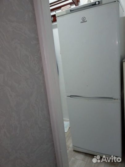 Холодильник indesit