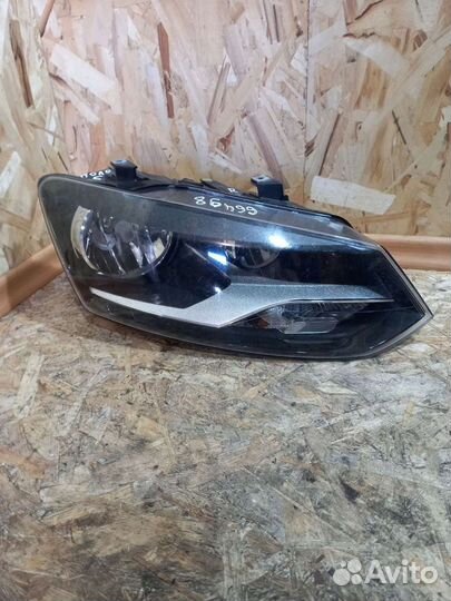 Фара Правая Фольксваген Поло 5 6R2941008E