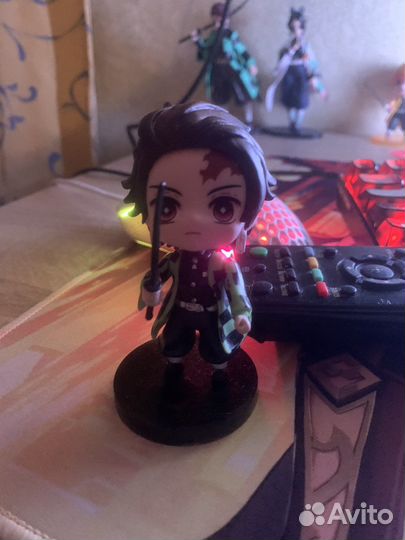 Аниме фигурки клинок рассекающий демонов