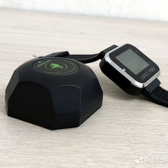 Кнопка вызова официанта персонала и часы Практик