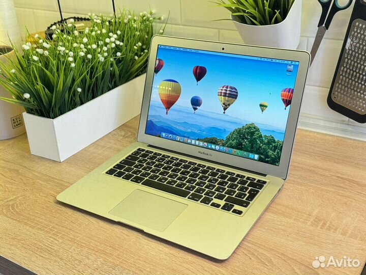 MacBook Air 13 батарея 87%