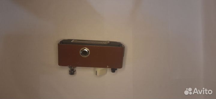 Гитарная педаль 2010s Mooer Pure Octave Brown