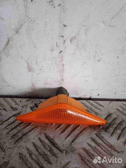 Повторитель поворота в крыло Форд Мондео 3