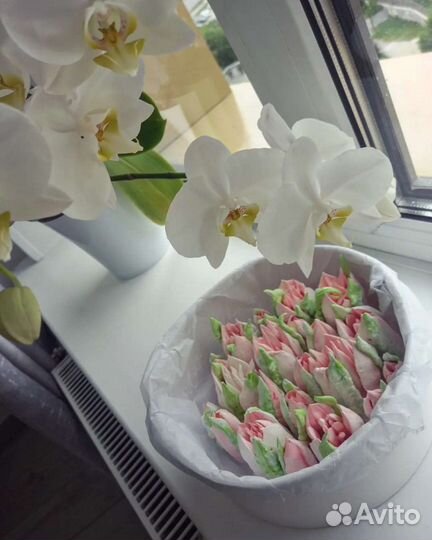 Зефир в круглой шляпной коробке