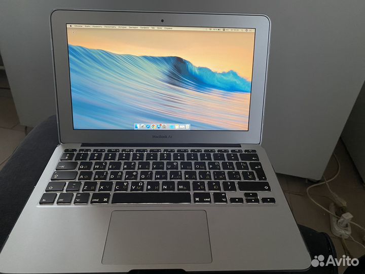 Apple MacBook Air 11 2011