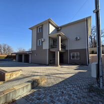 Дом 453,8 м² на участке 16 сот.