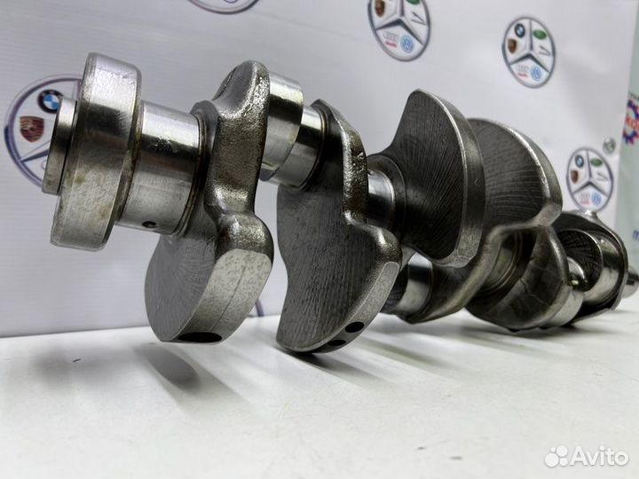 Коленвал Mercedes M272E30 A2720301701