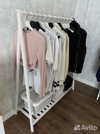 Вешалка напольная деревянная