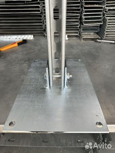 Опора для траверсы и страт профиля