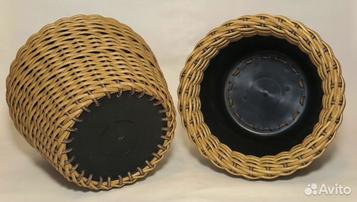 Kашпо из иcкусcтвeннoго ротангa