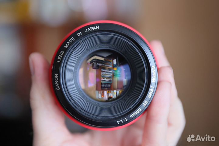 Объектив Canon EF 50mm f/1.4