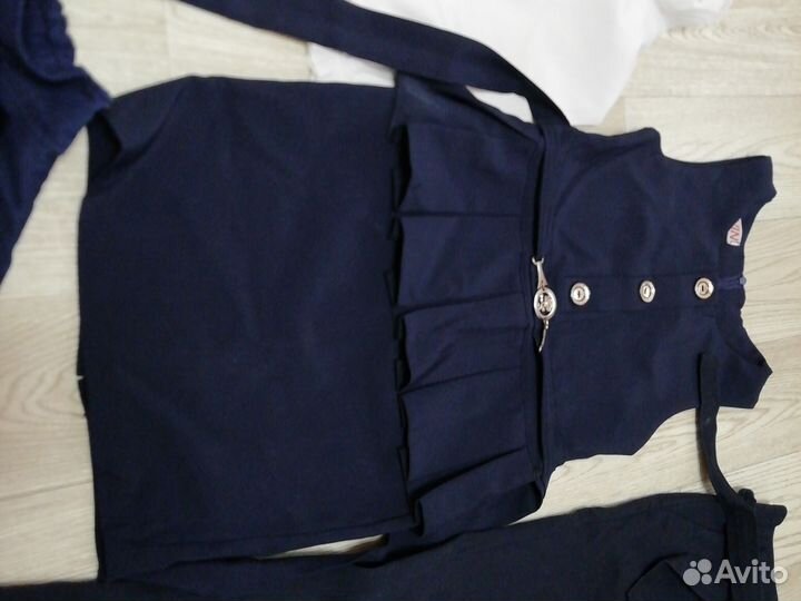 Школьные вещи пакетом для девочки 130 - 134