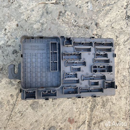 Блок предохранителей Honda Fit