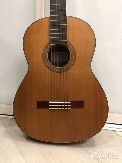 Гитара Yamaha cg122mc, стойка под гитару, чехол