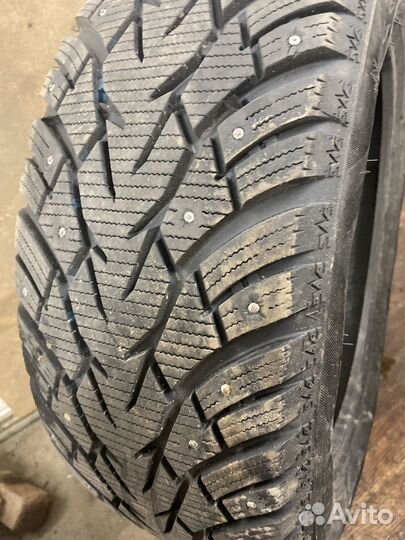 Windforce Ice-Spider 215/55 R17 98H