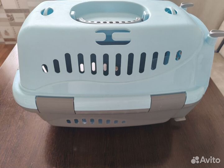 Пластиковая переноска для животных S