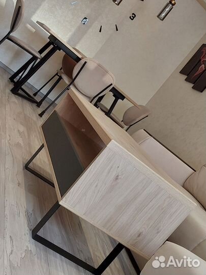 Журнальный столик